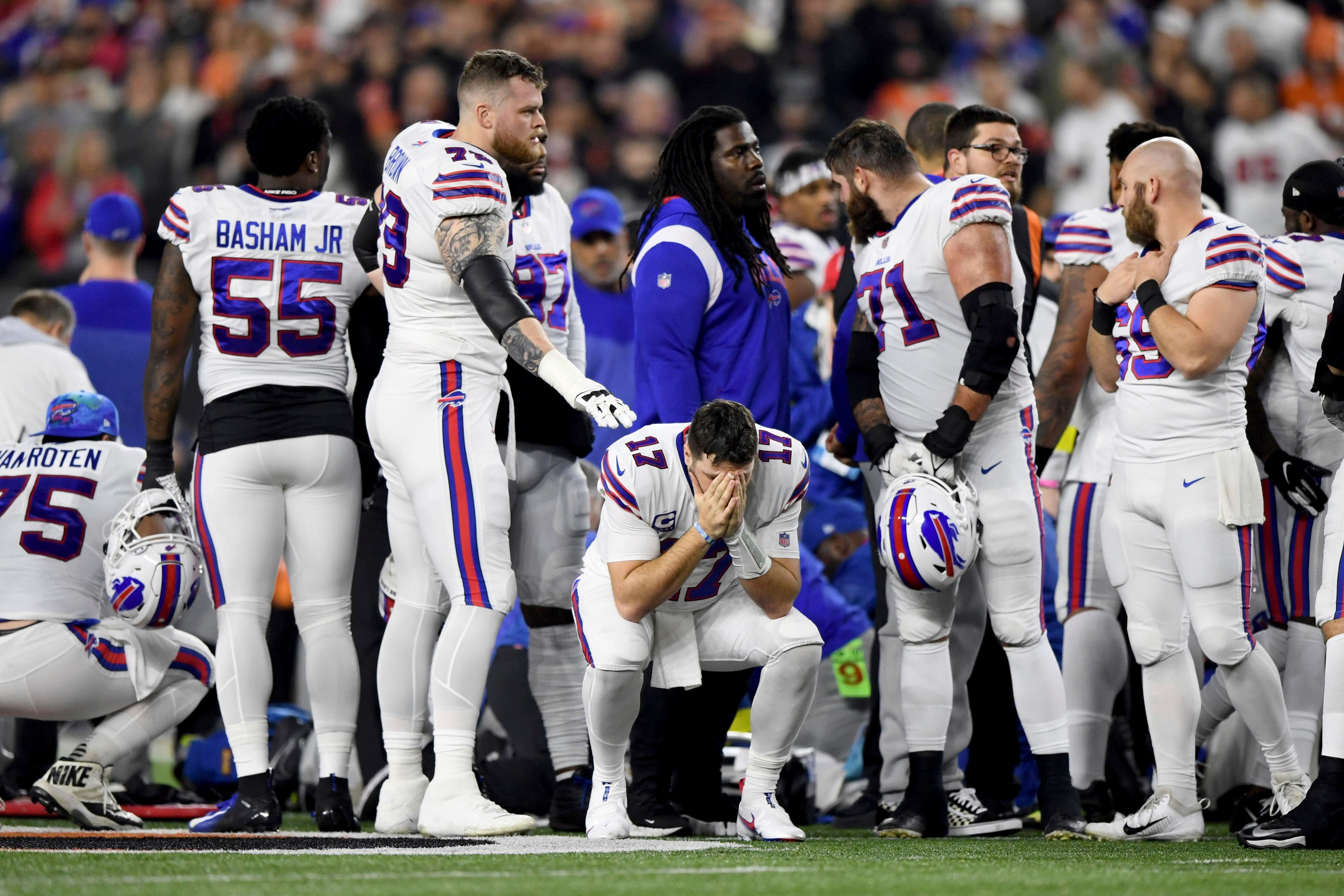 How sportsbooks are handling the Bills-Bengals bets after Damar Hamlin  medical emergency – WHIO TV 7 and WHIO Radio