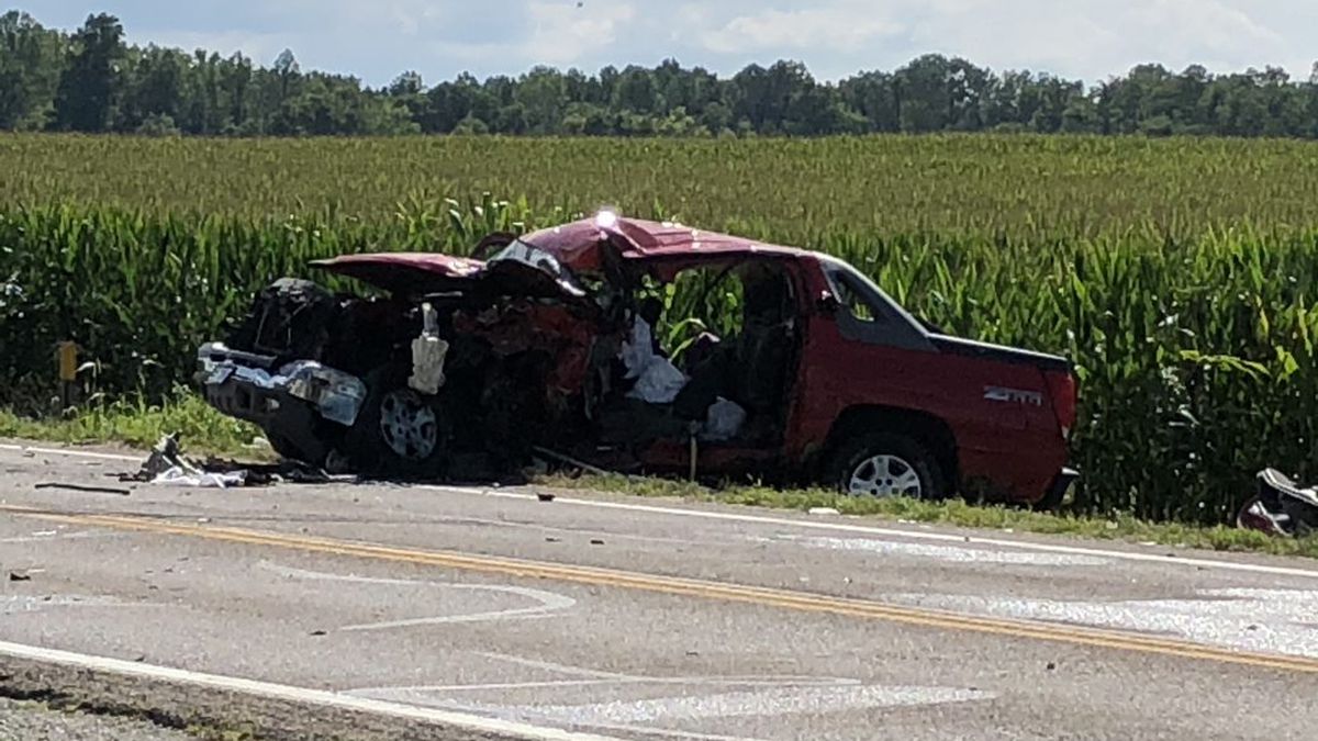 2 killed, 2 children injured in headon crash on U.S. 127 near Eaton