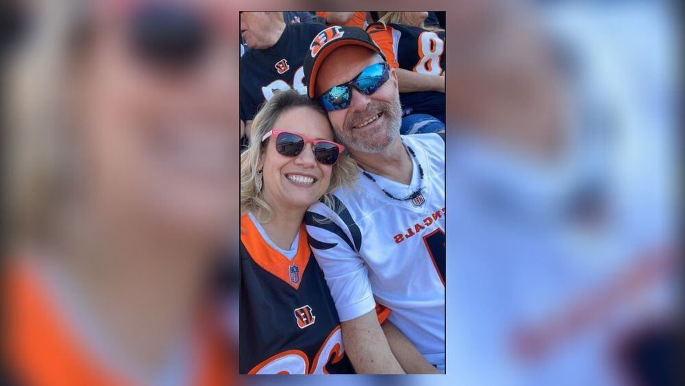 I wanted to run down here and get a good jersey;' Fans buying Bengals gear  ahead of Sunday's game – WHIO TV 7 and WHIO Radio