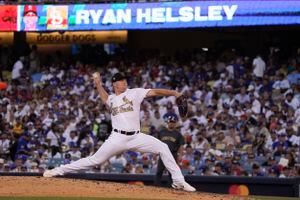 Yankees pitcher Nestor Cortes proposes to girlfriend during All-Star  festivities, Trending