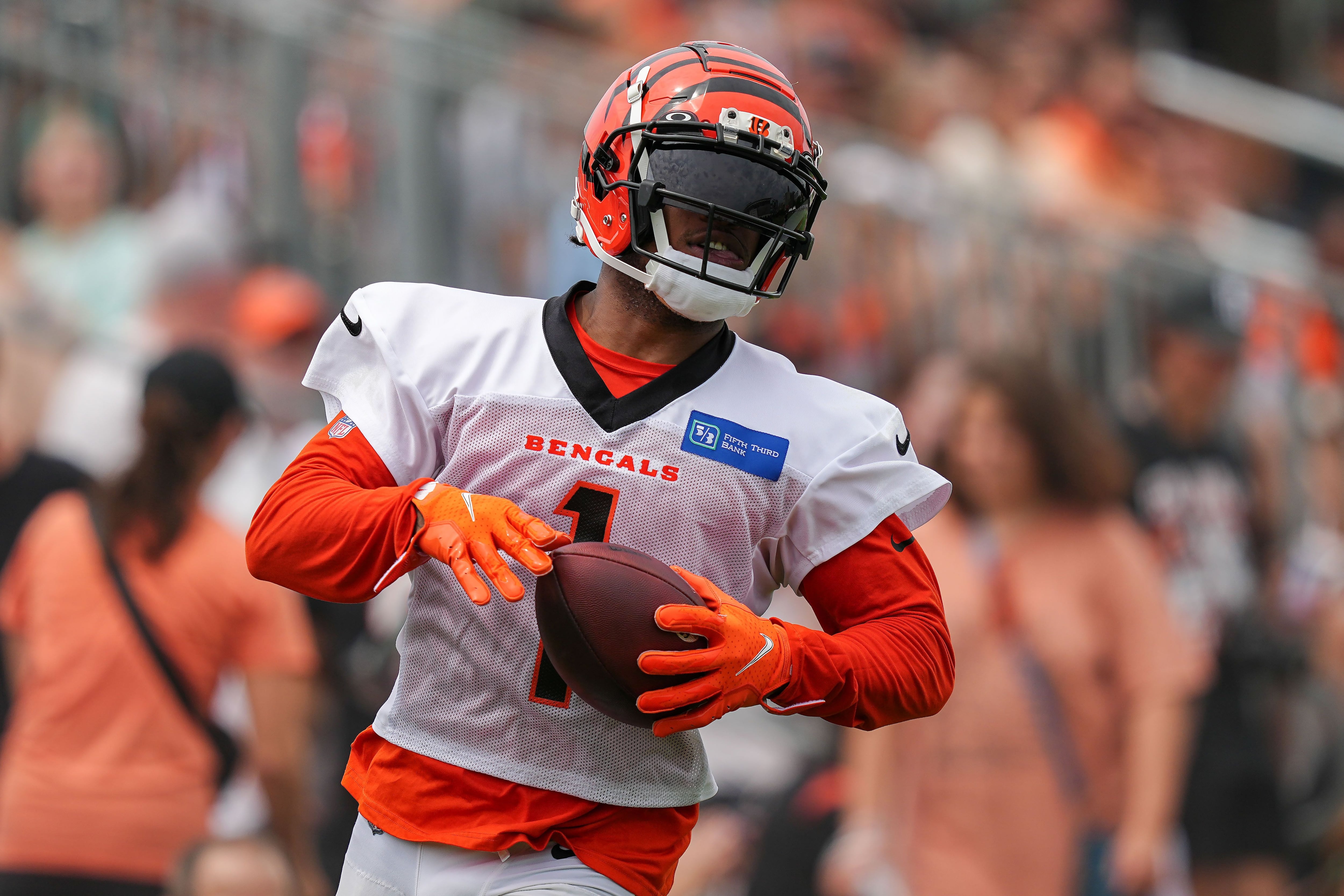 PHOTOS: Cincinnati Bengals uniforms through the years – WHIO TV 7 and WHIO  Radio