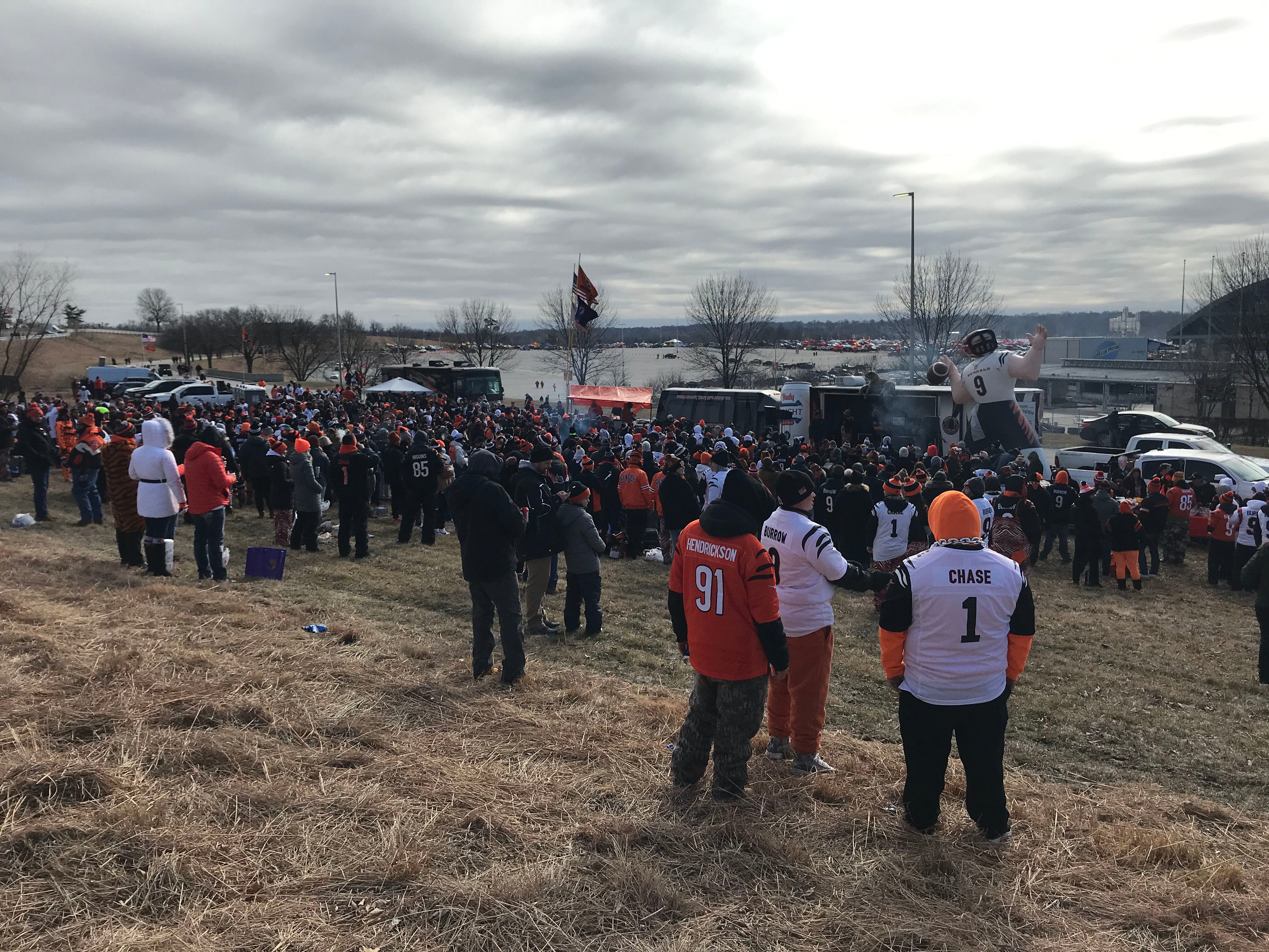 They're great fans, I love them;' Bengals fans gather in Kansas City before  Sunday's playoff game – WHIO TV 7 and WHIO Radio