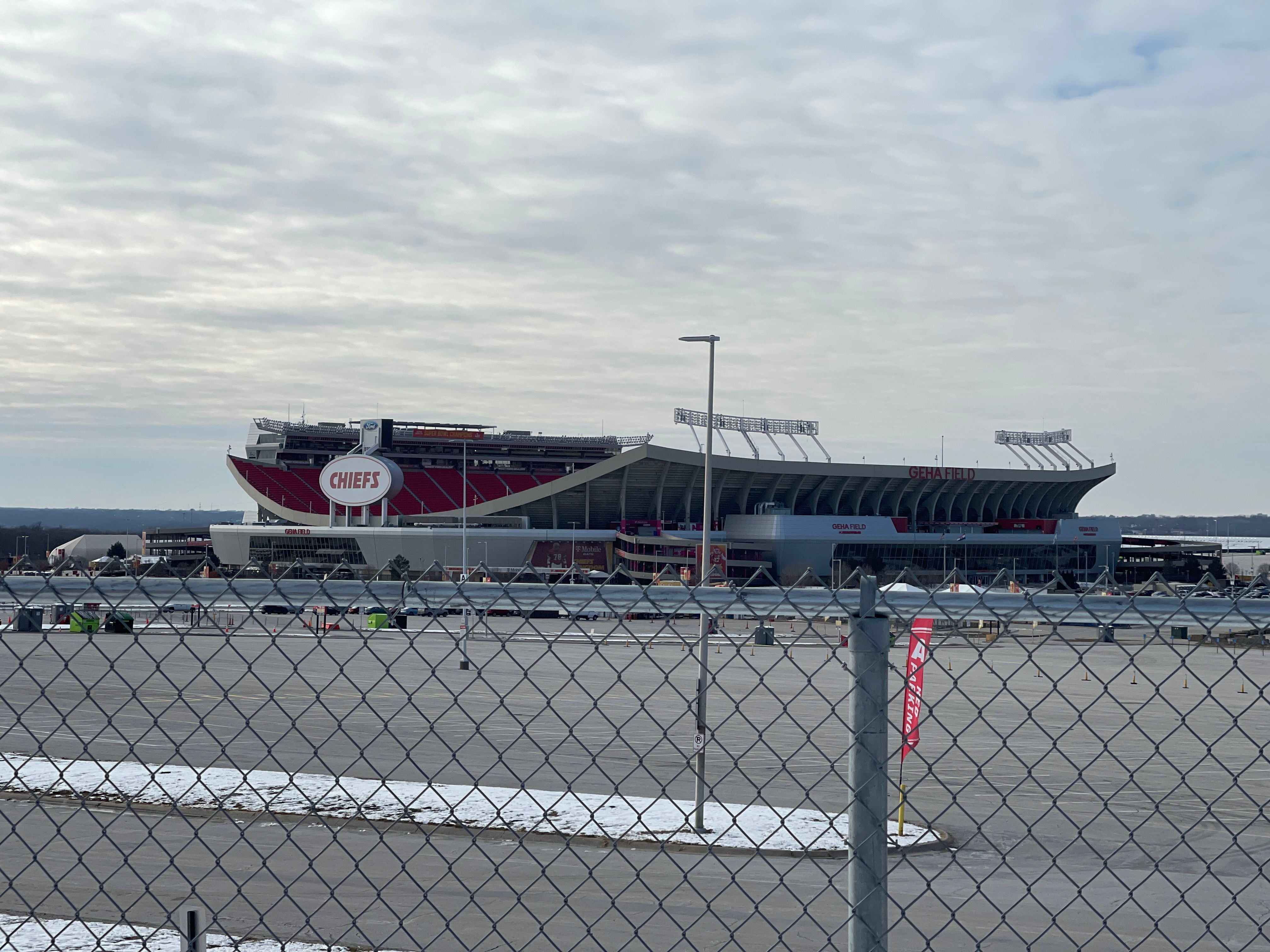 I wanted to run down here and get a good jersey;' Fans buying Bengals gear  ahead of Sunday's game – WHIO TV 7 and WHIO Radio