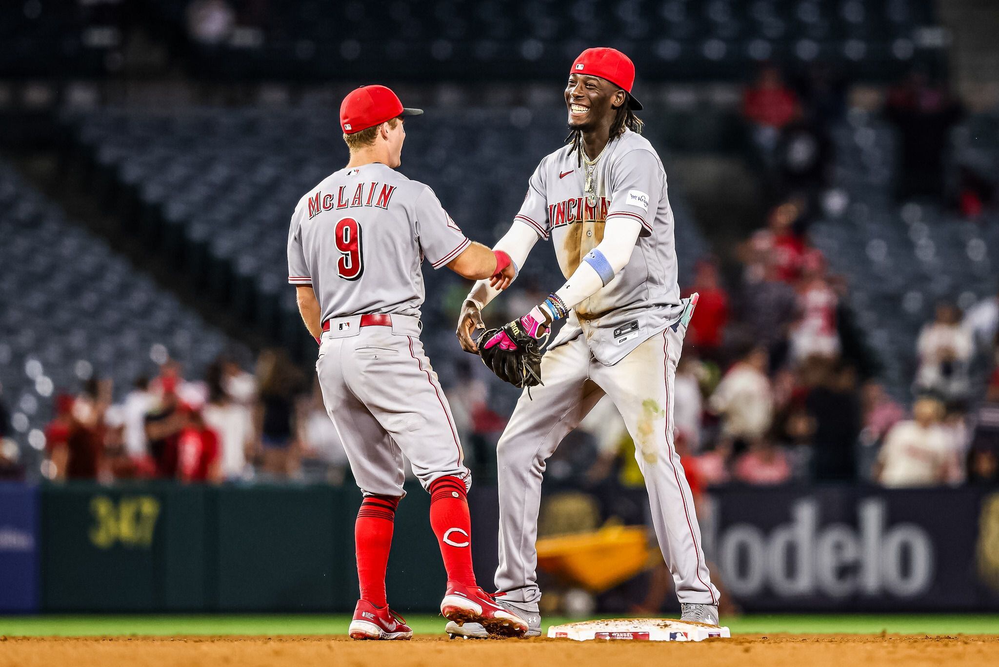 Cardinals rally past Reds for doubleheader sweep